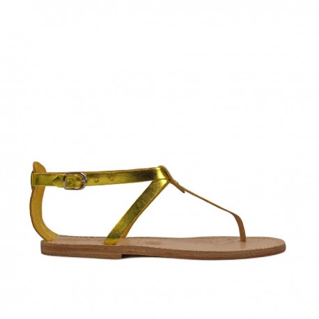 Handmade thong sandals in yellow laminated leather | Gianluca - The ...
