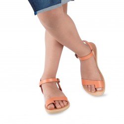 Sandalen für Kinder aus orangefarbenem Kalbsleder mit Schnallen verschluss