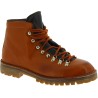 Mountain boot in vegetable-tanned leather in tan color