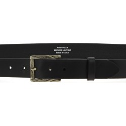 Cinturón de piel negro con hebilla rectangular de metal clásica