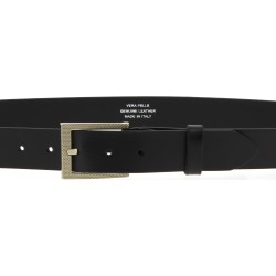 Cinturón de piel negra con hebilla rectangular de metal clásica