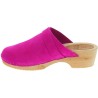 Wooden clogs for women with closed upper in pink suede leather