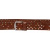 Cinturón de piel hecho a mano con tachuelas metálicas redondas