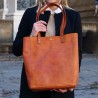 Tote bag in tan leather handmade in Tuscany