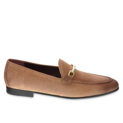 Moccasin in nubuck leather with golden metal loop